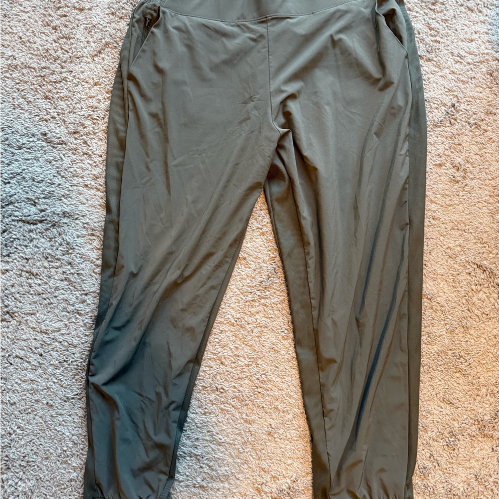 Athleta Khaki women’s joggers